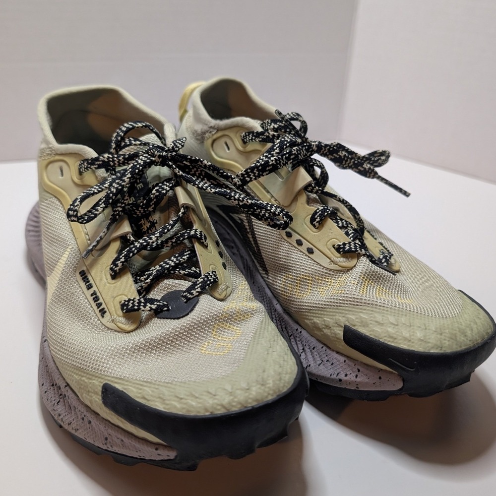 Nike Pegasus Trail 3 GORE-TEX Beige Waterproof Running Shoes Women's 6.5